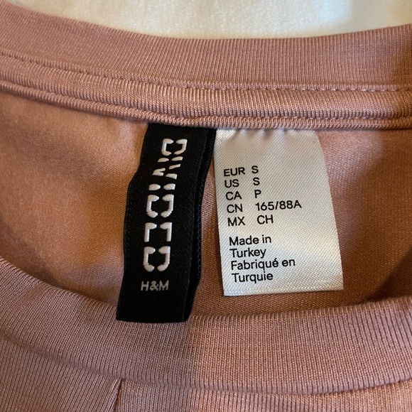 H&M Front Twist Top - Picture 3 of 3